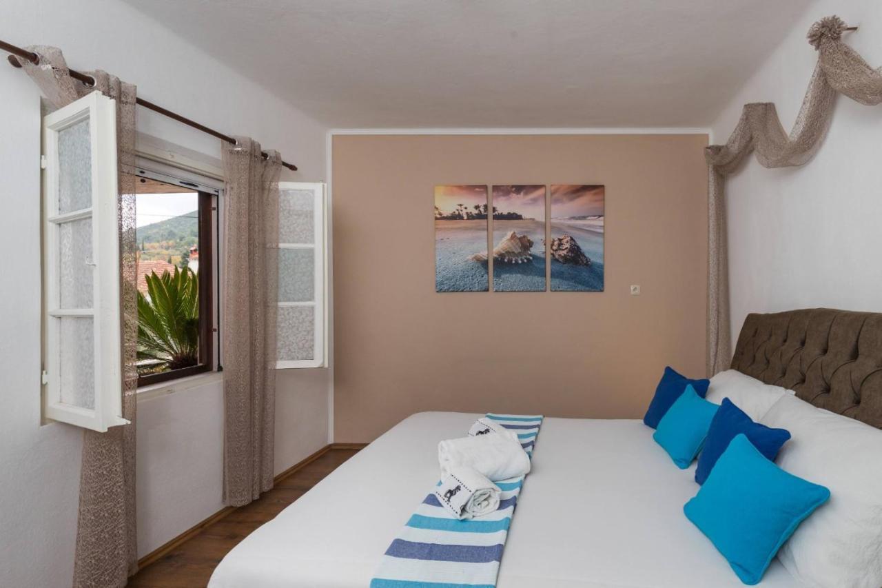 Bougainvillea--Apartment By The Sea Ston Ngoại thất bức ảnh