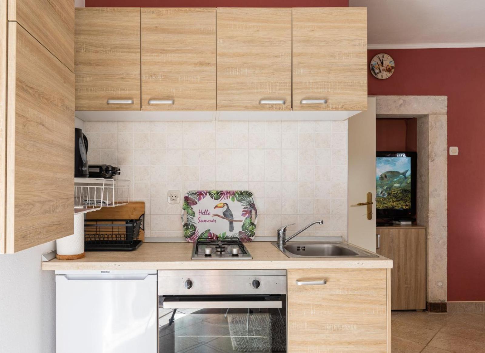 Bougainvillea--Apartment By The Sea Ston Ngoại thất bức ảnh